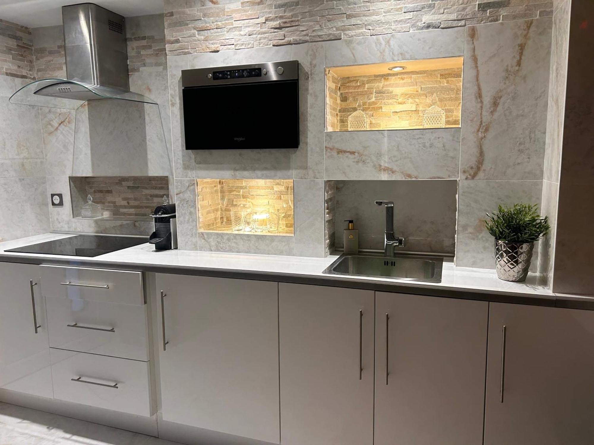 Spa Jacuzzi Moon White Vaudherland Екстериор снимка