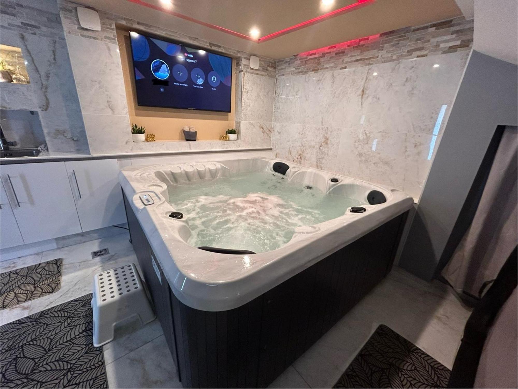 Spa Jacuzzi Moon White Vaudherland Екстериор снимка